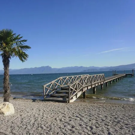 Zanina Konukevi Peschiera del Garda